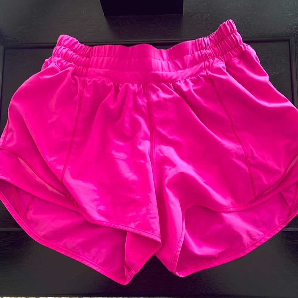 Lululemon Hottie Hots - Pink
